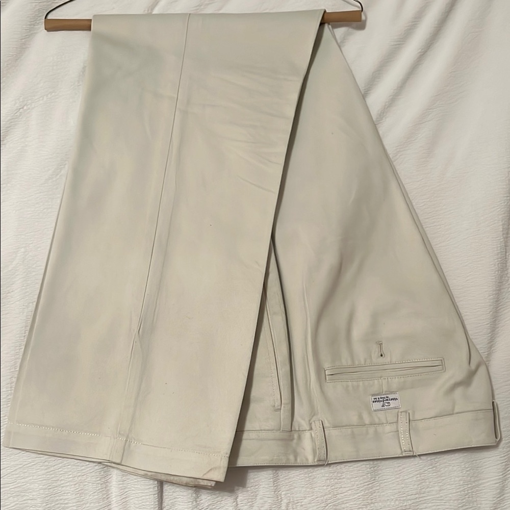 Vineyard Vines Khakis 38x34